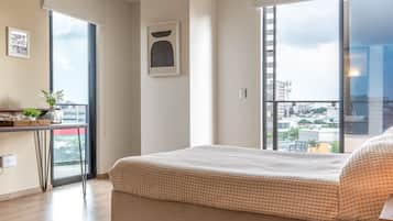 3 bedrooms, desk, iron/ironing board, WiFi