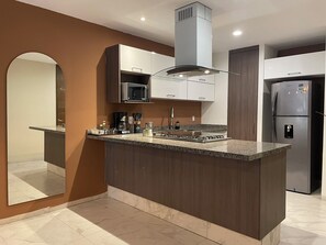 Private kitchen - Spacious 3 BedRoom / Daily cleaning (Guadalajara)