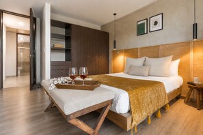 3 bedrooms, WiFi, bed sheets, wheelchair access