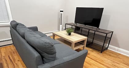 True 2-Bedroom, 25 Mins to NYC - Sleeps Four