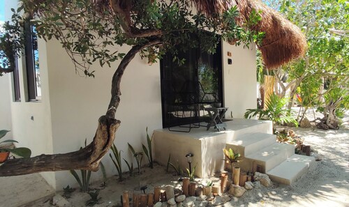 Charming studio in holbox, 1 block from the beach, Starlink Wifi, Kitchenette