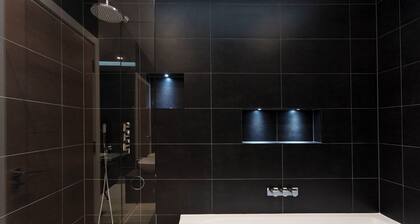 Stunning Central Windsor Town House