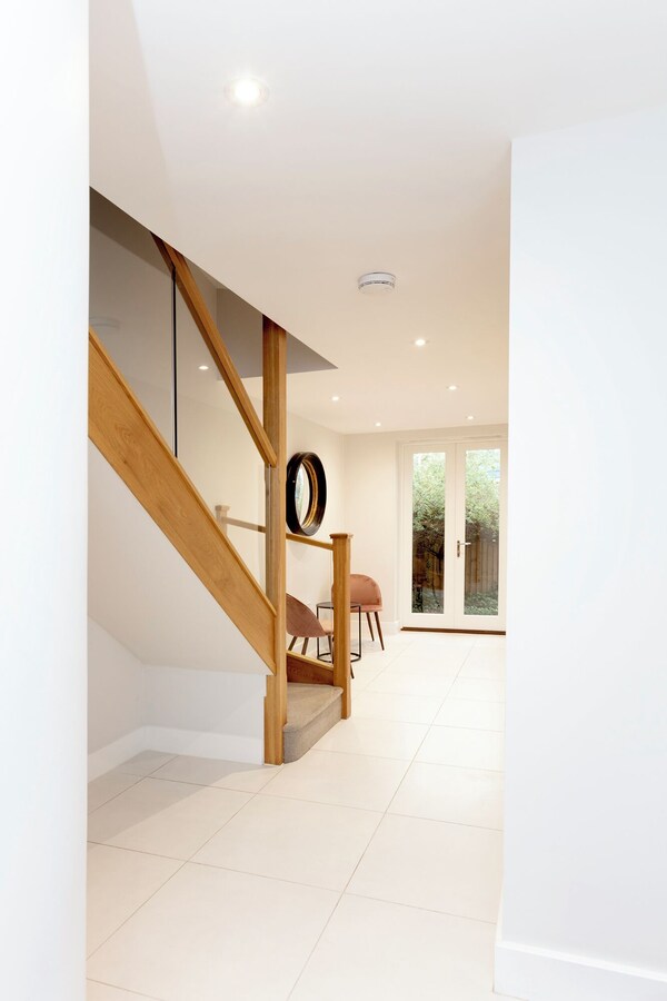 Stunning Central Windsor Town House - Slough