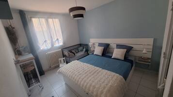 3 chambres, bureau, lit parapluie, Wi-Fi