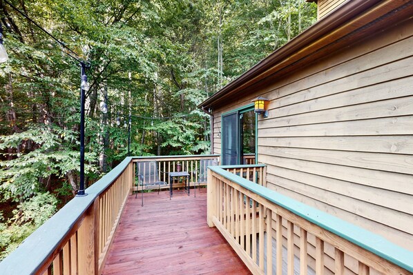 Terrace/patio - Mountain view home with large deck and wildlife viewing (Boone)