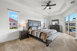 4 bedrooms, desk, iron/ironing board, travel cot