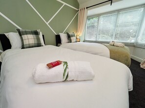 3 soverom, strykejern/-brett, wi-fi og sengetøy