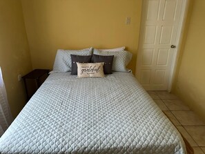 2 chambres, fer et planche à repasser, Wi-Fi, literie fournie