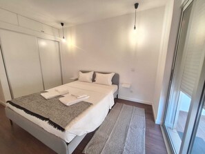 3 soverom, strykejern/-brett, wi-fi og sengetøy