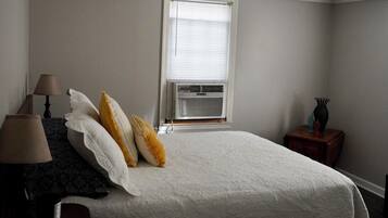 2 bedrooms, bed sheets