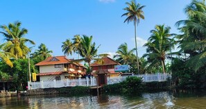 Exterior - Lake Tree Homes and Resorts (Kottayam)