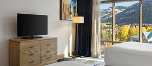 3 habitaciones, caja de seguridad en la habitación y escritorio 
