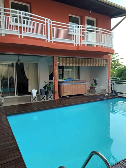 4-bedroom villa in charming Mamoudzou with WiFi, AC