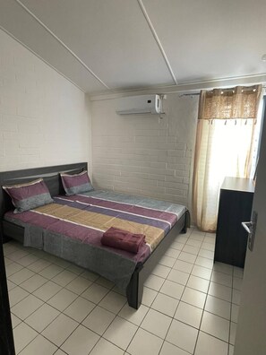3 bedrooms, iron/ironing board