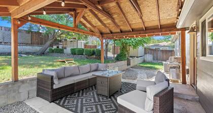 Charming 3-bedroom house with WiFi and AC in lovely Medford