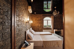 1 dormitorio, ropa de cama hipoalergénica, escritorio
