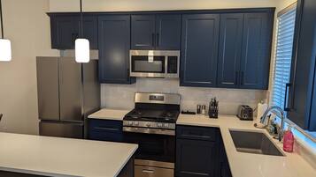 Microwave, oven, stovetop, dishwasher