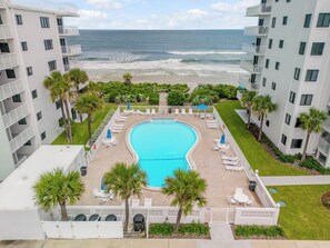 Pool - Stunning 2-bedroom  Direct Oceanfront Condo in beautiful New Smyrna Beach 
 (New Smyrna Beach)