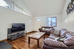 Smart TV, estéreo y monitor de computadora 