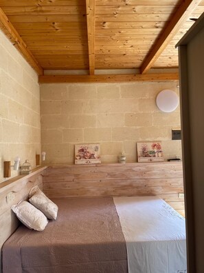 1 bedroom, iron/ironing board, WiFi, bed sheets - Cozy vacation home in the beautiful Apulian sea (San Pietro in Bevagna)