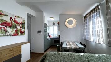 1 camera, ferro/asse da stiro, Wi-Fi, lenzuola