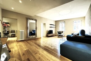 Living area - The small square of the Castellare (Siena)