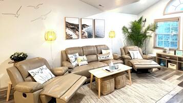 Smart TV, table tennis, books