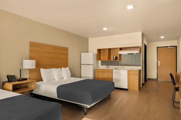 Suite, 2 grands lits, douche accessible en fauteuil roulant, non-fumeur