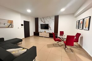 TV connectée, cheminée, vidéothèque