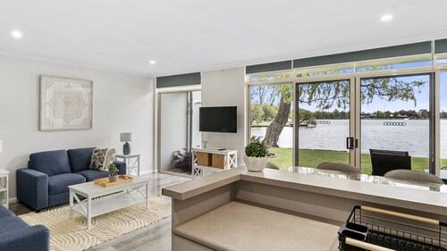 Yarrawonga Lakeside Apartment 27