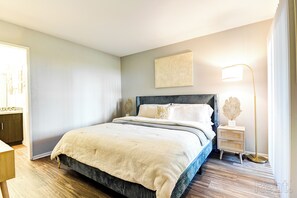 2 Schlafzimmer, Schreibtisch, Bügeleisen/Bügelbrett, WLAN