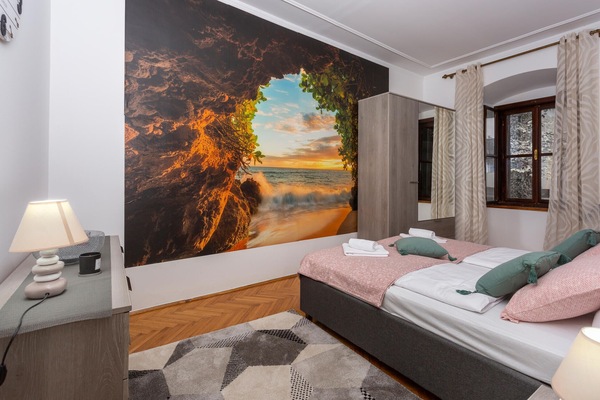 1 dormitori, un bressol de viatge, wifi gratuïta i roba de llit