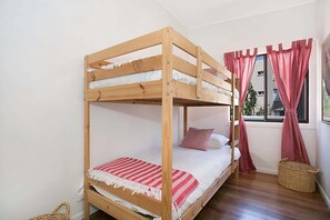 4 camere