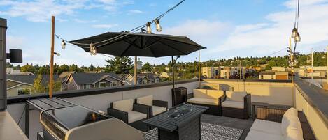 Comfort Townhome, City View | Terrace/patio