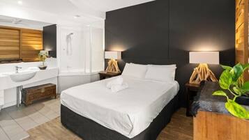 Apartment, 2 Bedrooms | 2 bedrooms, individually decorated, individually furnished