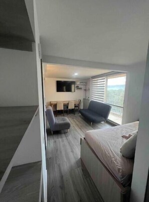 Smart TV - Nice apartment in Ricaurte with 2AC and parking space. (Ricaurte)