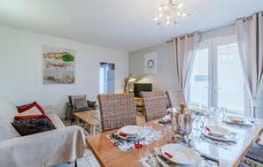 Dining - Beautiful home in Royan with WiFi (Royan)