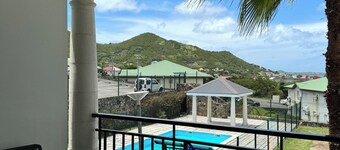 3 bedroom apartment with pool