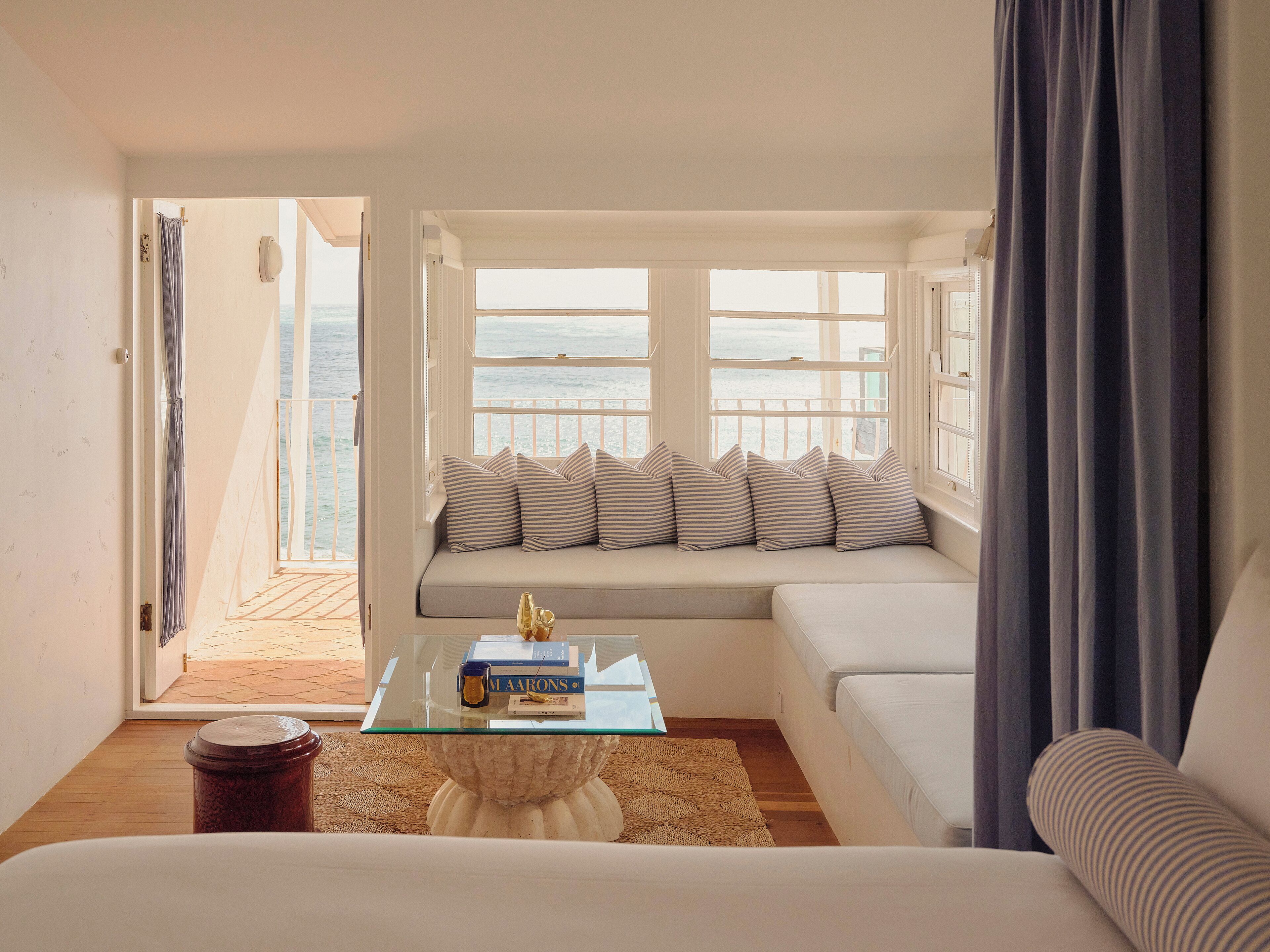 Ischia | Living area | 55-inch Smart TV with digital channels, smart speakers