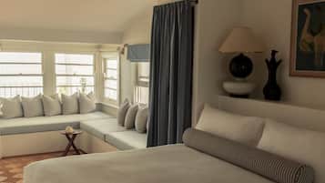 Deluxe-Suite, Balkon (Ischia) | 1 Schlafzimmer, individuell dekoriert, individuell eingerichtet
