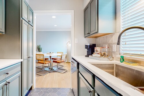 One-bedroom condo with enclosed yard, patio, and close to parks