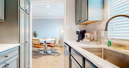 One-bedroom condo with enclosed yard, patio, and close to parks