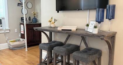 Charming and Tranquil 1-bedroom apartment close to Historic Downtown Sanford