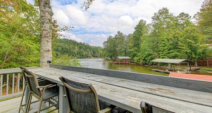 *Lakefront + Theater • Family Fun Hideaway in AL*
