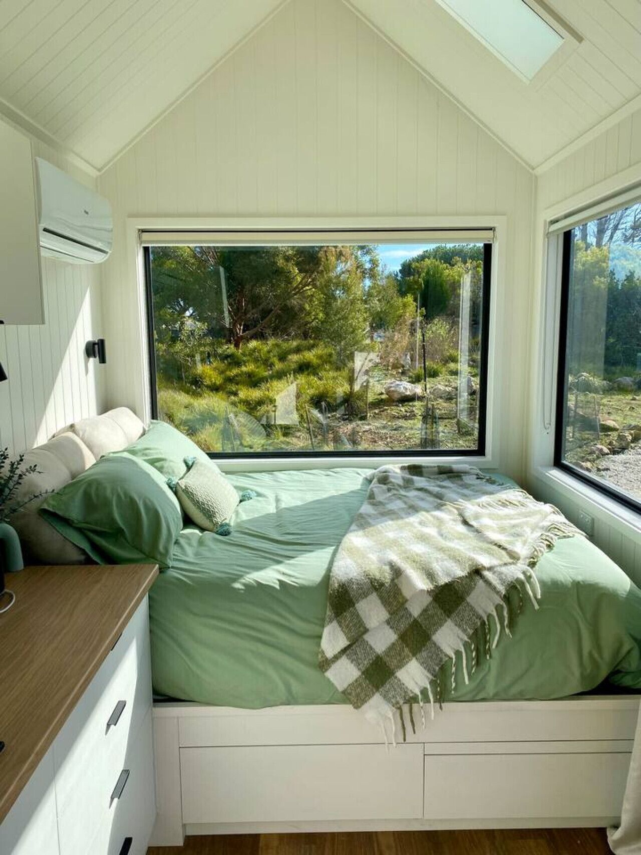 1 slaapkamer, een bureau, wifi, beddengoed