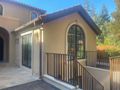 ADU studio guesthouse unit in a brand new 2/3 acre Spanish mansion In Atherton