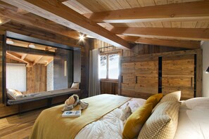 4 bedrooms, free WiFi, bed sheets