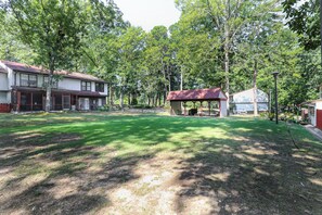 Exterior - Cheerful and Charming 2-bedroom Townhouse in peaceful Hot Springs Village! (Hot Springs)
