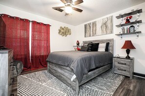 2 bedrooms, iron/ironing board, travel cot, free WiFi