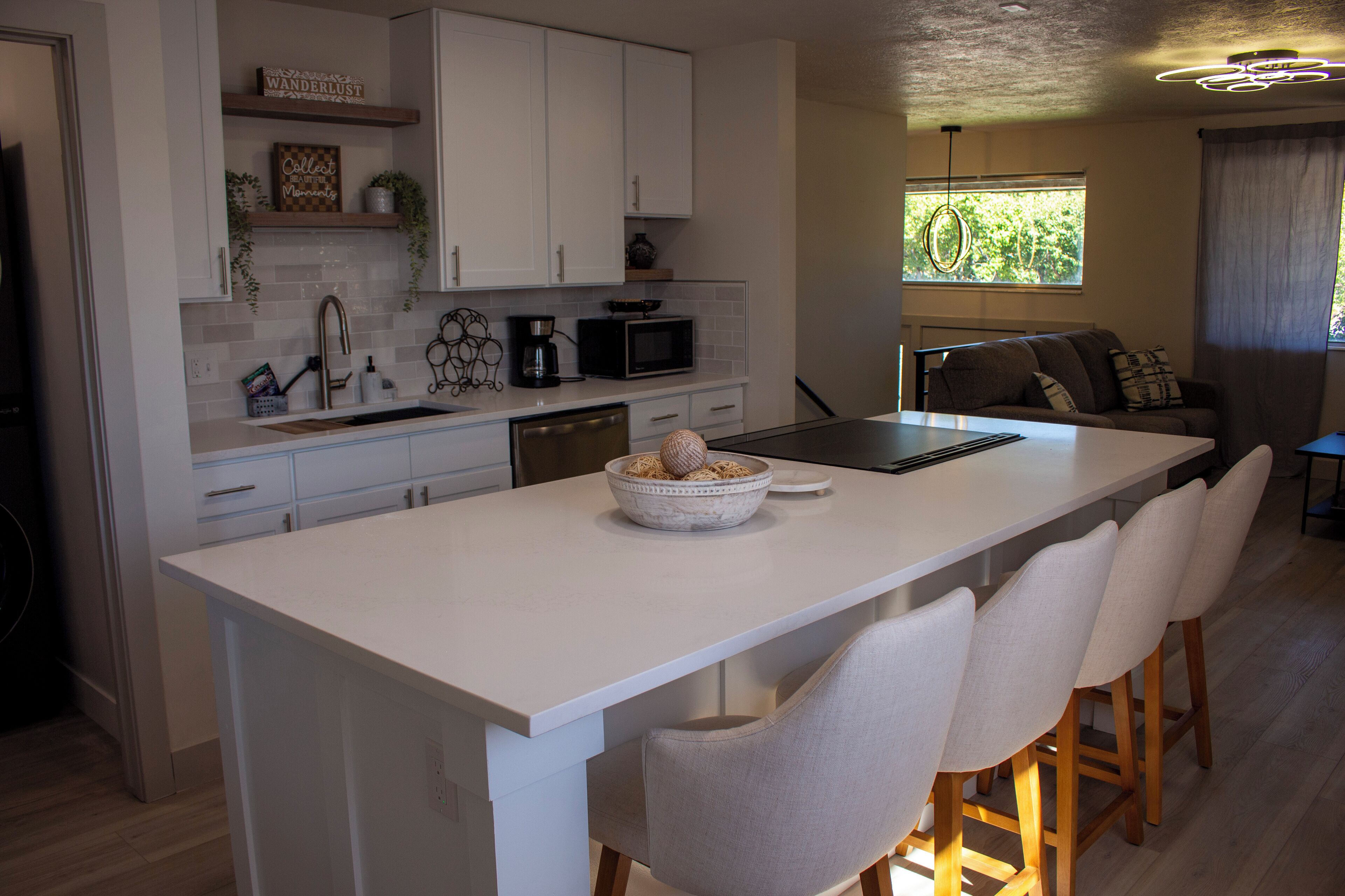 ثلاجة، ميكروويف، فرن، موقد طهي مسطح